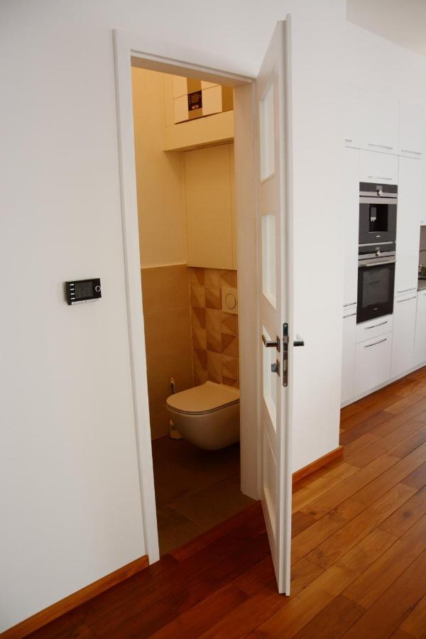 Premium Apartment Near Banska Bystrica Square With Two Big Bedrooms Exterior foto