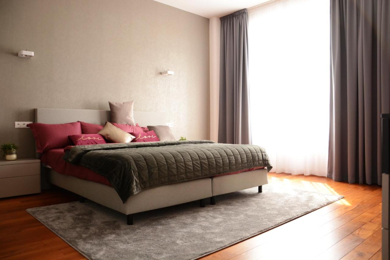 Premium Apartment Near Banska Bystrica Square With Two Big Bedrooms Exterior foto